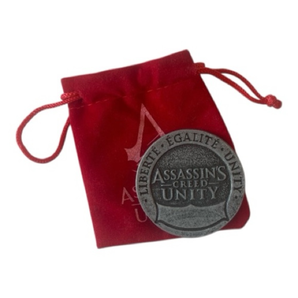 Assassin's Creed Unity Coin with Red Pouch